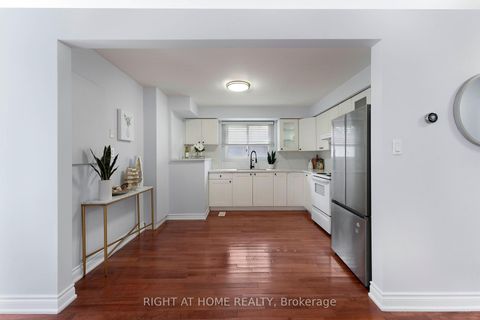 Photo 4 at 608 Mccowan Road, Bendale, Toronto