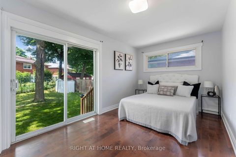 Photo 17 at 608 Mccowan Road, Bendale, Toronto