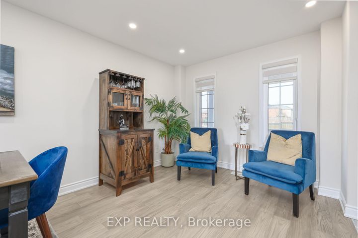 Photo 5 at 2210 Fairmount Drive, WM Westmount, Oakville