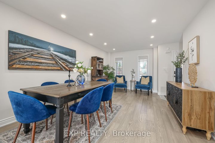 Photo 8 at 2210 Fairmount Drive, WM Westmount, Oakville