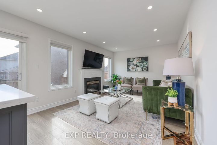 Photo 9 at 2210 Fairmount Drive, WM Westmount, Oakville