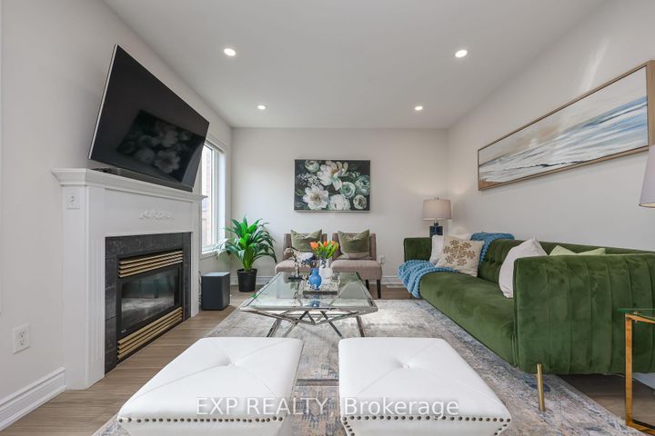 Photo 11 at 2210 Fairmount Drive, WM Westmount, Oakville