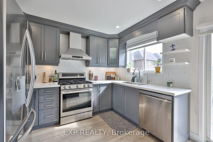 Photo 17 at 2210 Fairmount Drive, WM Westmount, Oakville