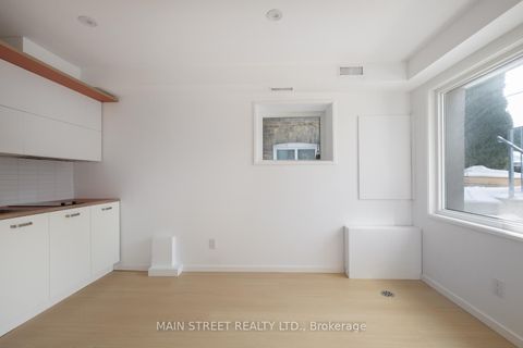 Photo 20 at 523 Craven Road, Coxwell, Toronto