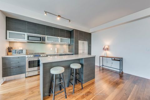 Photo 10 at 6514 - 388 Yonge Street, Newtonbrook West, Toronto