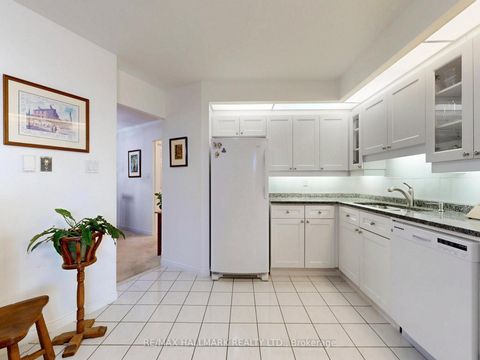 Photo 16 at 222 - 10 Guildwood Parkway, Guildwood, Toronto