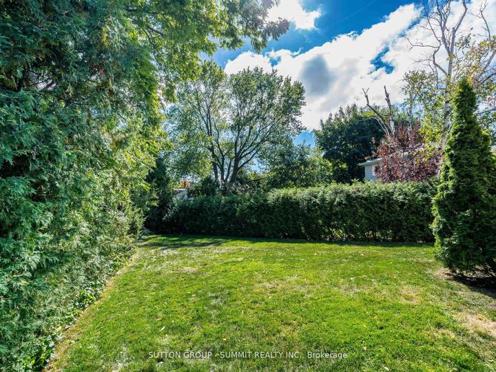 Photo 8 at 7 Lochway Court, City Centre West, Toronto