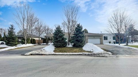 Photo 1 at 49 Netherford Road, Maple, Vaughan