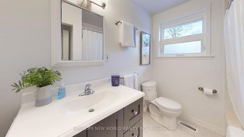 Photo 17 at 49 Netherford Road, Maple, Vaughan