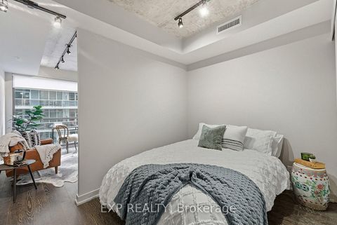 Photo 4 at 416 - 39 Brant Street, Waterfront Communities C1, Toronto