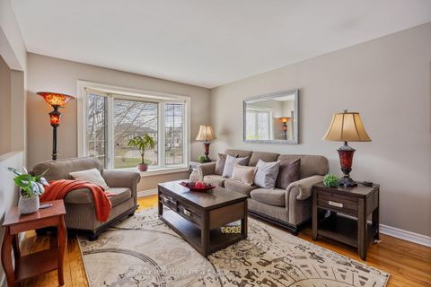 Photo 17 at 676 Frobisher Court, Vanier, Oshawa