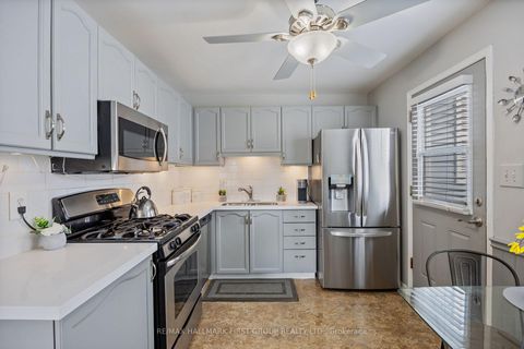 Photo 24 at 676 Frobisher Court, Vanier, Oshawa