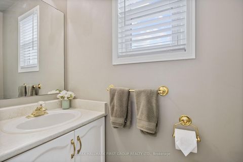 Photo 31 at 676 Frobisher Court, Vanier, Oshawa