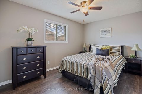 Photo 32 at 676 Frobisher Court, Vanier, Oshawa