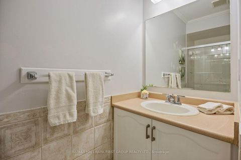 Photo 35 at 676 Frobisher Court, Vanier, Oshawa