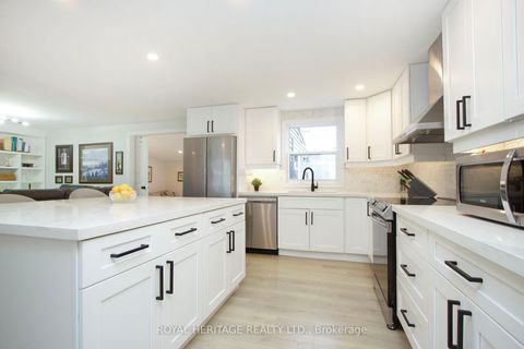 Photo 13 at 40 Bluffs Road, Bowmanville, Clarington