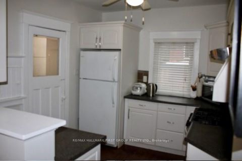 Photo 8 at 489 Mortimer Avenue, East York, Toronto