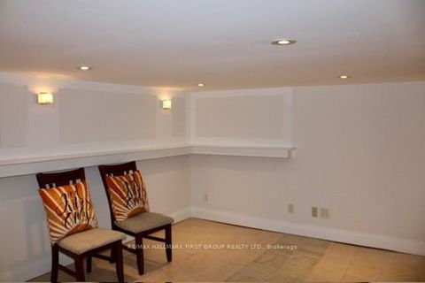 Photo 20 at 489 Mortimer Avenue, East York, Toronto