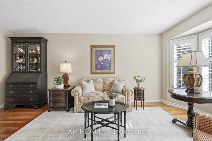 Photo 5 at 41 Watsons Lane, Dundas, Hamilton