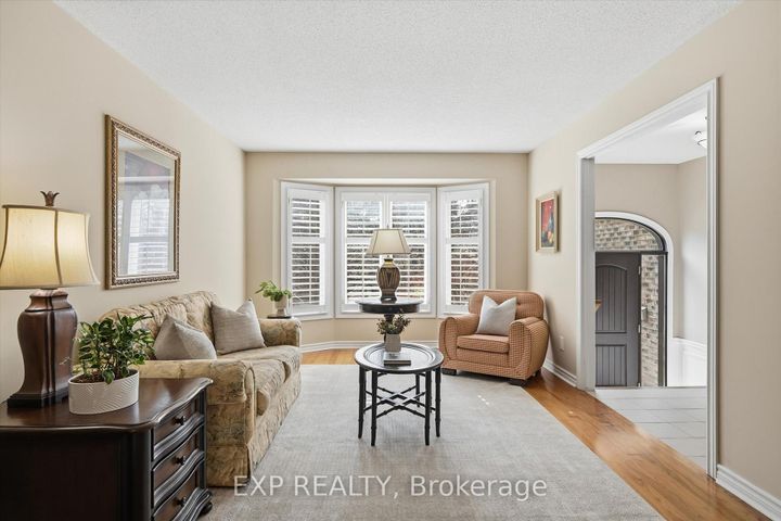 Photo 6 at 41 Watsons Lane, Dundas, Hamilton