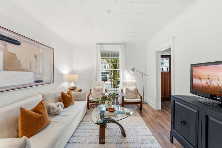 Photo 3 at 186 Roslin Avenue, Lawrence Park North, Toronto