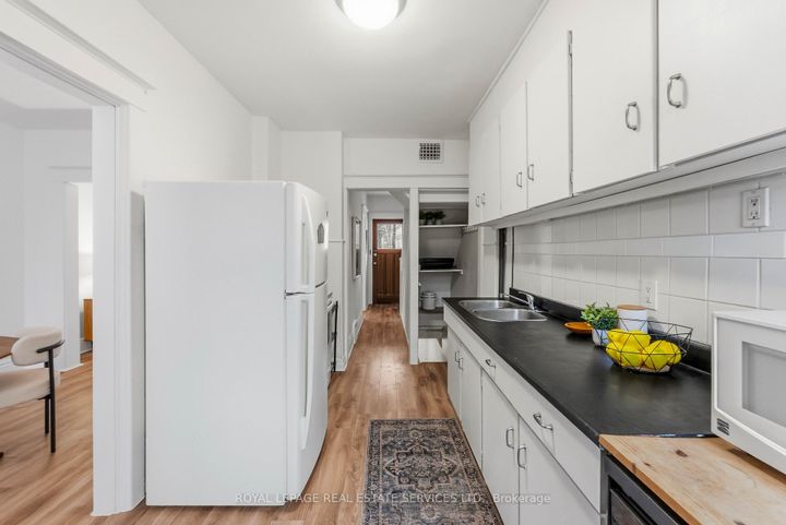 Photo 8 at 186 Roslin Avenue, Lawrence Park North, Toronto