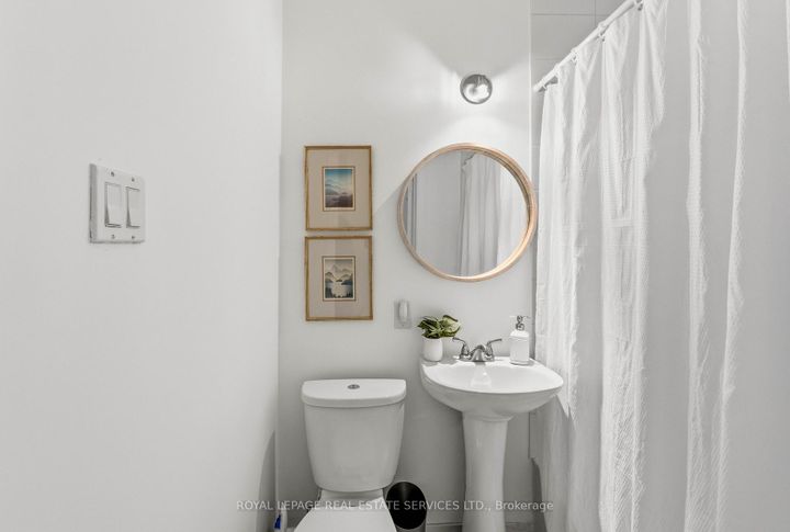 Photo 16 at 186 Roslin Avenue, Lawrence Park North, Toronto