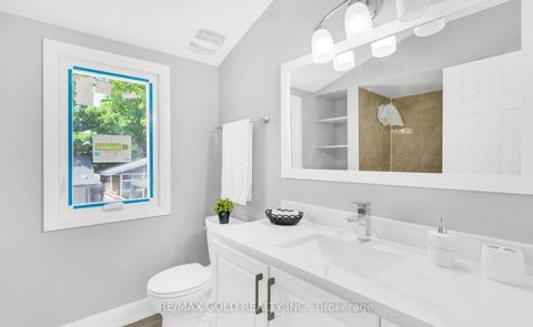 Photo 23 at 8 Fairglen Crescent, Pelmo Park W4, Toronto