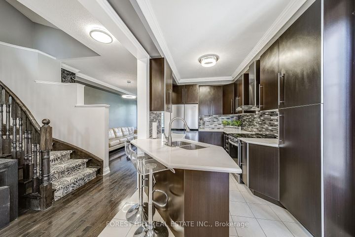 Photo 9 at 41 Poetry Drive, Vellore Village, Vaughan