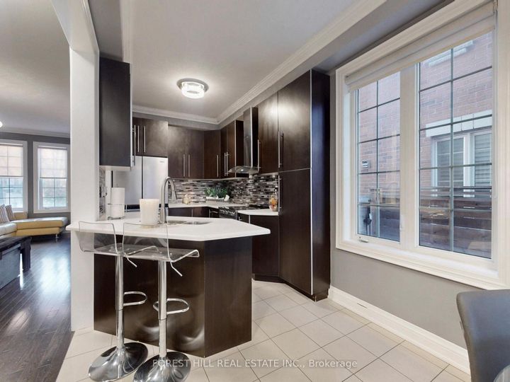 Photo 10 at 41 Poetry Drive, Vellore Village, Vaughan