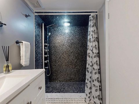 Photo 42 at 41 Poetry Drive, Vellore Village, Vaughan