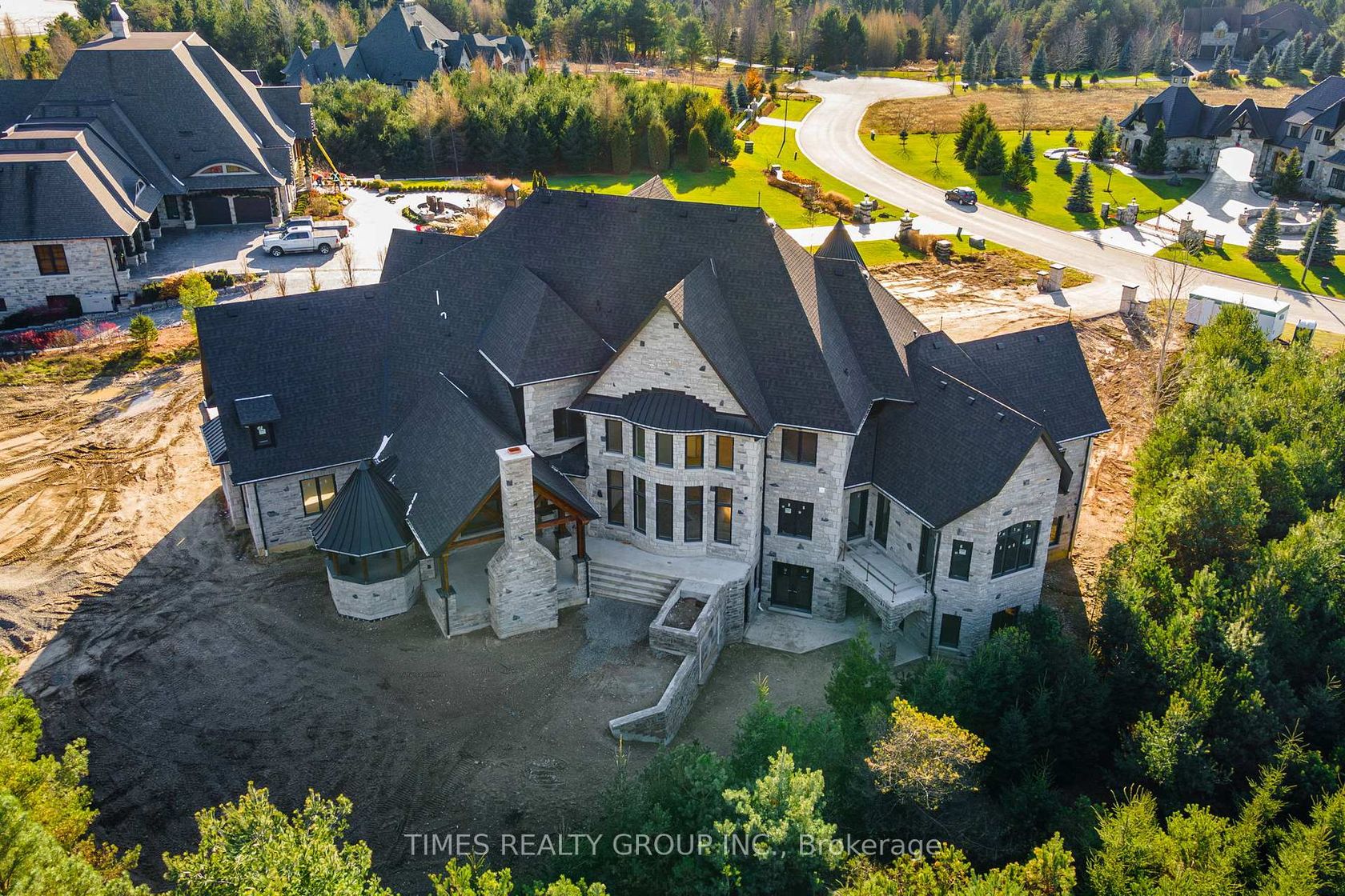 17 Edgewild Drive, Palgrave, Caledon 