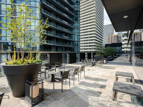 Photo 5 at 4002 - 55 Charles Street E, Yonge Corridor, Toronto