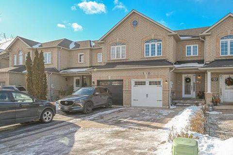 Photo 2 at 190 Deepsprings Crescent, Vellore Village, Vaughan