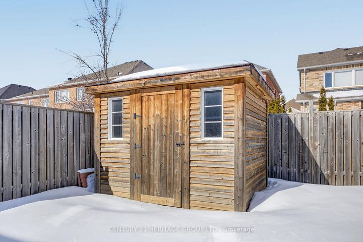 Photo 40 at 44 Acorn Lane, Bradford, Bradford West Gwillimbury