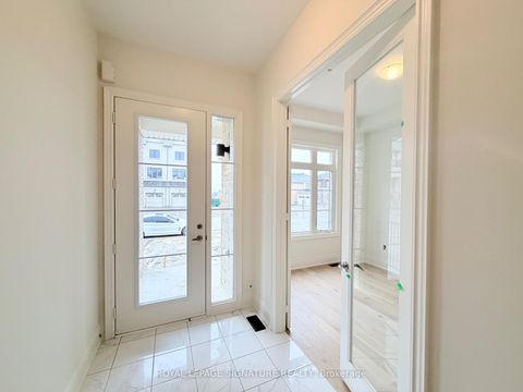 Photo 9 at 8 Art Leech Drive, Rural Richmond Hill, Richmond Hill