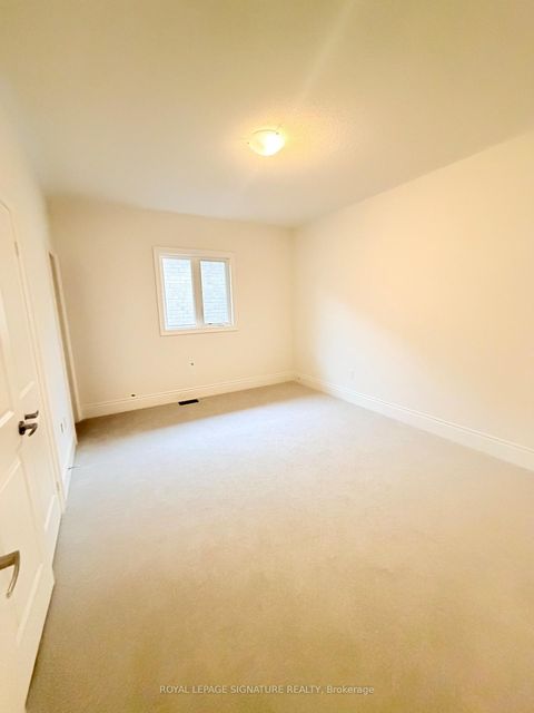 Photo 18 at 8 Art Leech Drive, Rural Richmond Hill, Richmond Hill