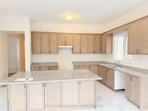 Photo 38 at 8 Art Leech Drive, Rural Richmond Hill, Richmond Hill