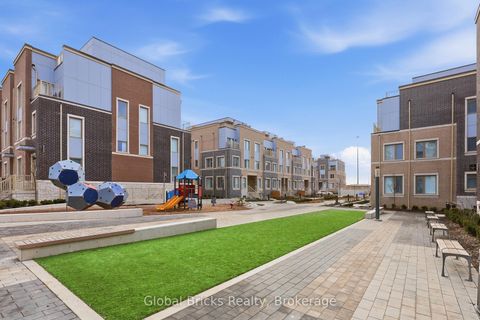 Photo 1 at TH #210 - 131 Honeycrisp Crescent, Vaughan Corporate Centre, Vaughan