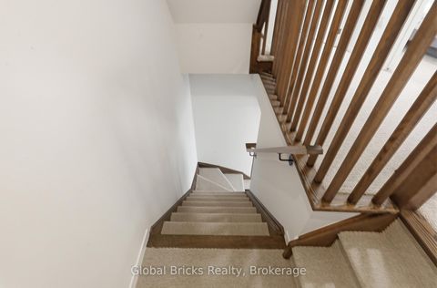 Photo 13 at TH #210 - 131 Honeycrisp Crescent, Vaughan Corporate Centre, Vaughan