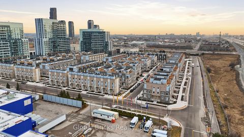 Photo 25 at TH #210 - 131 Honeycrisp Crescent, Vaughan Corporate Centre, Vaughan