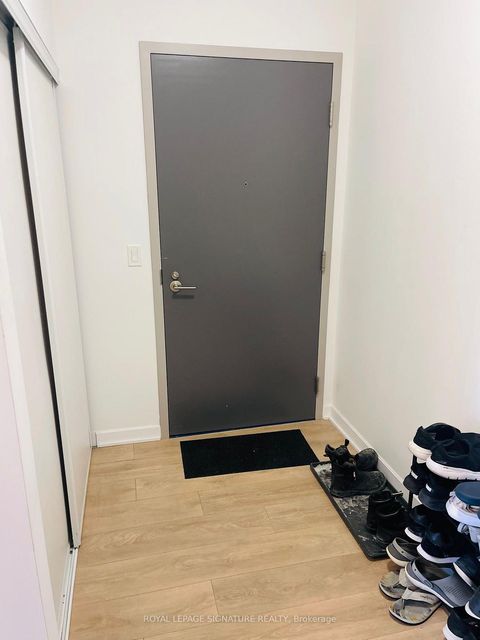 Photo 5 at 301 - 38 Forest Manor Road, Henry Farm, Toronto