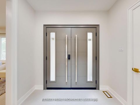 Photo 7 at 137 Old Surrey Lane, South Richvale, Richmond Hill