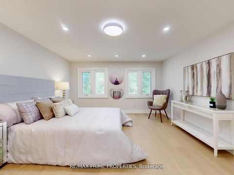 Photo 9 at 137 Old Surrey Lane, South Richvale, Richmond Hill