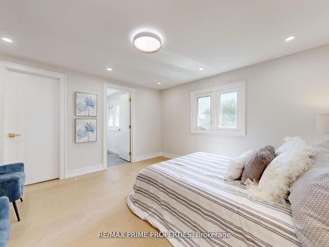 Photo 38 at 137 Old Surrey Lane, South Richvale, Richmond Hill