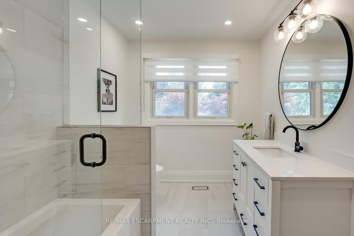 Photo 21 at 564 Maplehill Drive, Roseland, Burlington