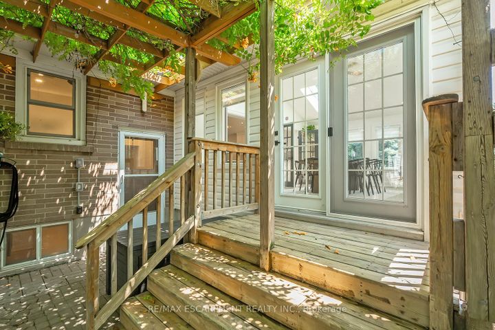 Photo 36 at 564 Maplehill Drive, Roseland, Burlington