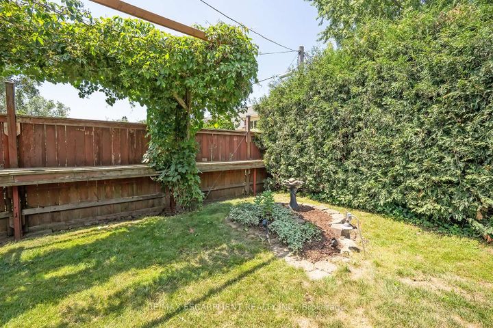 Photo 45 at 564 Maplehill Drive, Roseland, Burlington