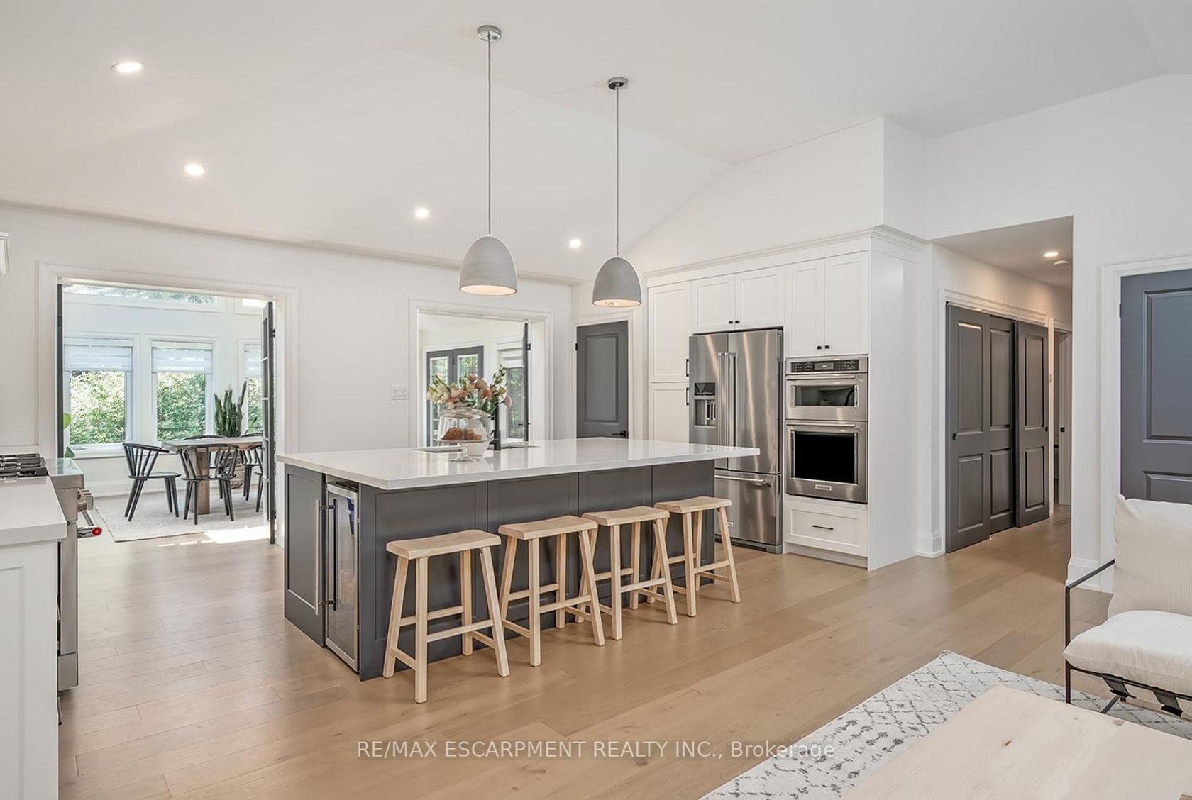 564 Maplehill Drive, Roseland, Burlington 