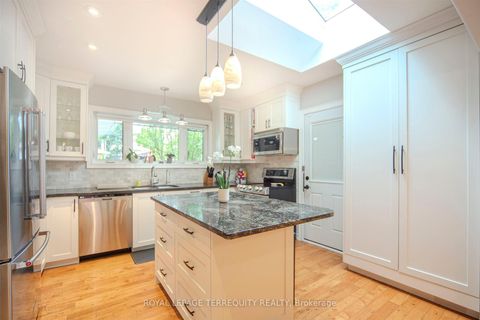 Photo 18 at 92 Saskatoon Drive, The Westway, Toronto